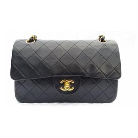 Chanel-Klassische Chanel Matelasse 2.55 gefütterte Flap Bag-Schwarz