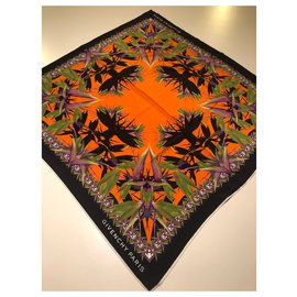 Givenchy-Foulard en soie GIVENCHY-Multicolore