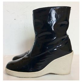 Mm6 Black patent leather boots Black