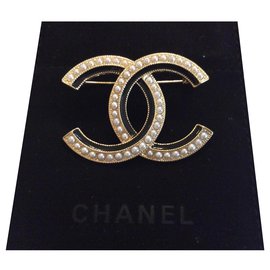 Spilla Chanel Nera e Perla D'oro