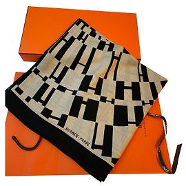 Hermès Châle OP’H Noir Beige