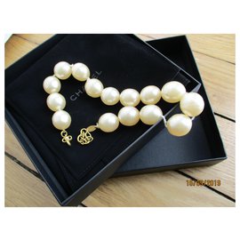 Chanel-Collar size, Beads.-Eggshell