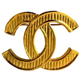 Chanel-Pin DC-Dorado