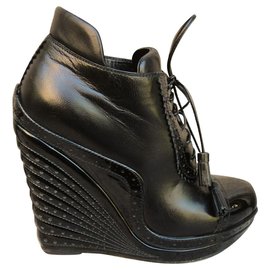 Yves Saint Laurent-Yves Saint Laurent Rive Gauche boots p 35 1/2-Black