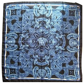 Sciarpa quadrata in seta blu Gianni Versace Blu