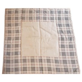 Burberry Sciarpe di seta Beige