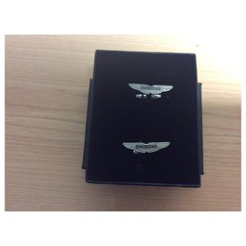 Autre Marque-ASTON MARTIN NEW AND NEVER WORN CUFLINKS-Silvery