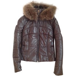 Ventcouvert-Lamb leather puffer jacket ,,entourage fur hood-Taupe