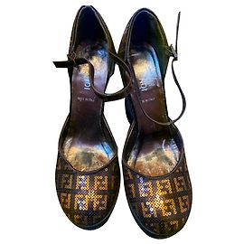 Fendi Keilabsatz Mules aus Samt Braun Bronze Braun Bronze