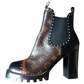 Louis Vuitton ANkLE BOOTS L. VUITTON Black