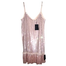 Needle & Thread-Kleid mit Pailletten-Pink