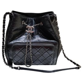 Chanel secchiello Nero
