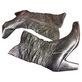 Botas Pierre Balmain de couro pretas 40 Preto