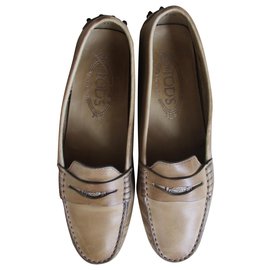 Tod's-Gommino aged leather, 37,5 IT.-Beige