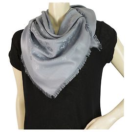 Louis Vuitton monogram Light Gray Tone on tone shawl weaved jacquard silk M75870 Grey