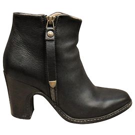 Autre Marque Buttero Leather Ankle Boots Black 35 Black
