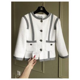Chanel-chaqueta de tweed boucle-Blanco