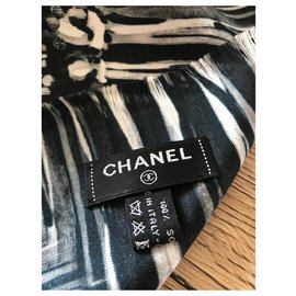Chanel-Chanel xale-Preto