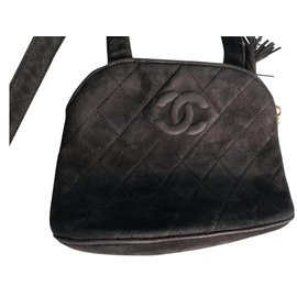 Autre Marque-Black Chanel shoulder bag-Black