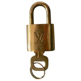 Louis Vuitton-Louis Vuitton Lock-Golden