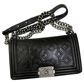 Chanel-Begrenzte mittlere Boy Flap Bag-Schwarz