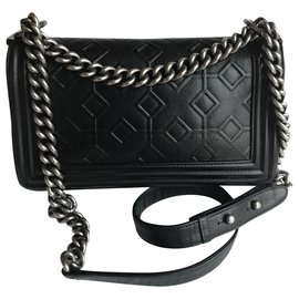 Chanel-Bolso mediano mediano con solapa-Negro
