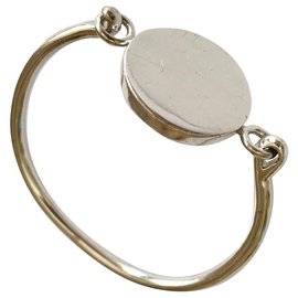 Céline-corner-Silvery