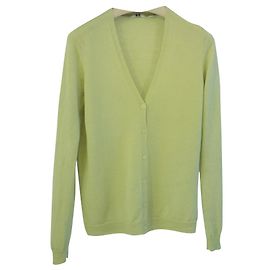 Uniqlo 100% reine Schurwolle.  Größe S. Grün Hellgrün