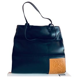 Loewe Anagram Ledertasche Schwarz
