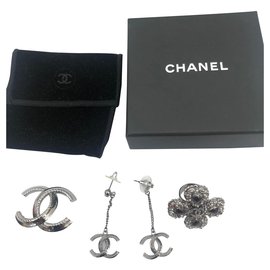 Chanel-CC-Grau