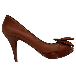Miu Miu Peeptoe Pumps mit Bogen Braun