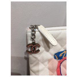 Chanel-muestra-Blanco,Multicolor