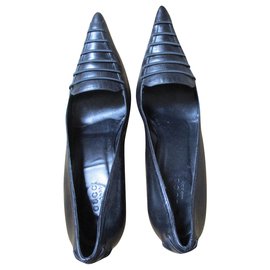 Gucci-Zapatos de tacón de cuero negros, Pointure 37,5 ESO.-Negro
