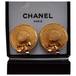 Chanel-Chanel Vintage Clip de sombrero de paja en tonos dorados en pendientes-Dorado