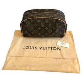 Louis Vuitton-Louis Vuitton monograma unisex saco de higiene pessoal de lona-Marrom