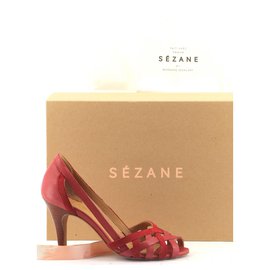 SéZane-Pumps-Red