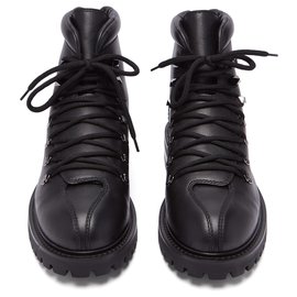 Valentino Garavani-Valentino Ankle Boots, size 39-Black