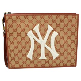 Gucci-Gucci clutch in monogram canvas – New York Yankees collection.-Beige