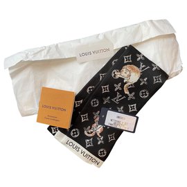 Louis Vuitton-Silk scarves-Black