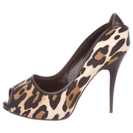 Giuseppe Zanotti-Bombas peeptoe leopardo-Estampa de leopardo