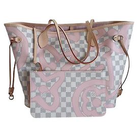 Louis Vuitton neverfull MM Outro