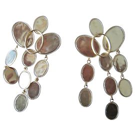 Brincos Céline em metal dourado Dourado