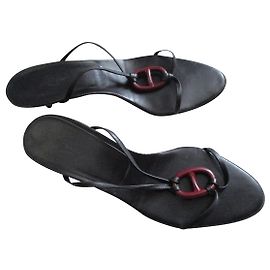 Hermès Mules Kala, pointure 38IT. Noir