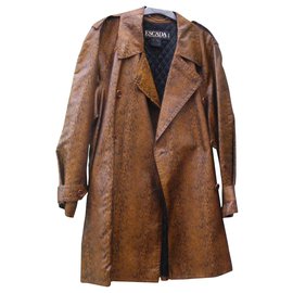 Escada Trenchcoats Python drucken