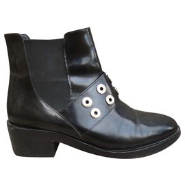 Sandro leather ankle boots black 40 Black