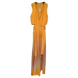 Robe jaune Maje neuve avec étiquette Rose Écru Jaune Pêche
