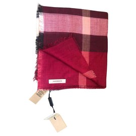 Burberry-Brand new Burberry silk scarf-Red