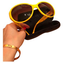 Chanel-Oculos escuros-Amarelo
