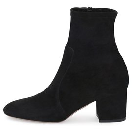 Valentino Garavani-Valentino Ankle Boots, size 38,5-Black