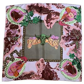 Christian Lacroix Plaza de Toros Rosa